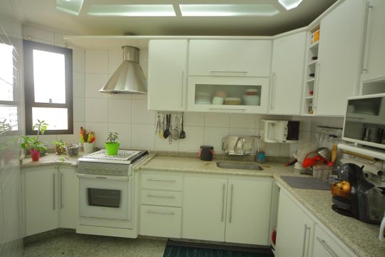 Cozinha  de apartamento à venda com 3 quartos, 176m² em Vila Marlene, São Bernardo do Campo
