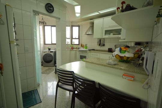Cozinha  de apartamento à venda com 3 quartos, 176m² em Vila Marlene, São Bernardo do Campo