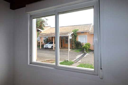Janela da Quarto 1 de casa de condomínio à venda com 3 quartos, 89m² em Jardim Dona Leopoldina, Porto Alegre