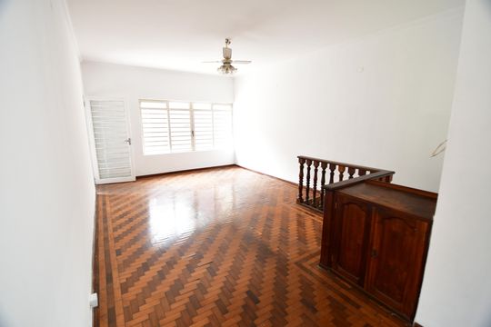 Sala de casa à venda com 5 quartos, 240m² em Vila Jequitibas, Campinas
