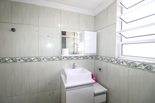 Banheiro de apartamento para alugar com 2 quartos, 40m² em Colônia (zona Leste), São Paulo