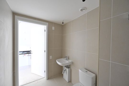 Banheiro Social de kitnet/studio à venda com 1 quarto, 32m² em Chácara Inglesa, São Paulo