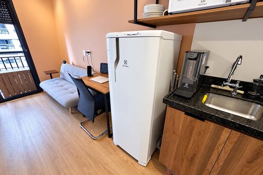 Cozinha de kitnet/studio à venda com 1 quarto, 23m² em Jardim das Acacias, São Paulo
