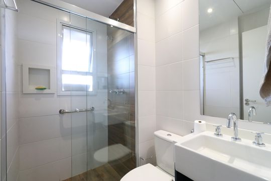 Banheiro da Suíte 1 de apartamento à venda com 3 quartos, 127m² em Vila Anastácio, São Paulo