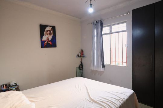Quarto de apartamento à venda com 2 quartos, 72m² em Santa Efigênia, Belo Horizonte