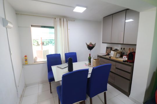 Quarto de apartamento para alugar com 2 quartos, 90m² em Pitangueiras, Rio de Janeiro