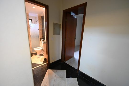Casa para alugar com 4 quartos, 580m² em Setor Sudoeste, Goiânia