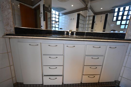 Casa para alugar com 4 quartos, 580m² em Setor Sudoeste, Goiânia
