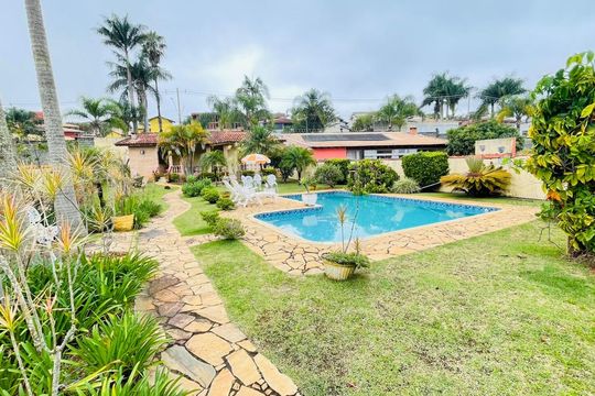 Casa de Condomínio para alugar com 5 quartos, 240m² em Residencial San Diego (paysage Clair), Cotia