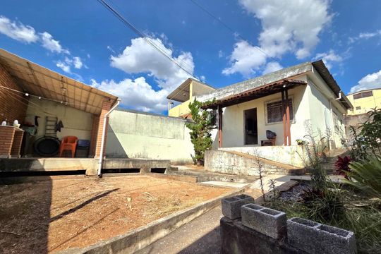 Área da casa  de casa à venda com 2 quartos, 60m² em Nova Gameleira, Belo Horizonte