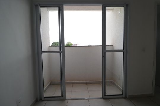 Sacada de apartamento para alugar com 2 quartos, 50m² em Presidente Roosevelt, Uberlândia