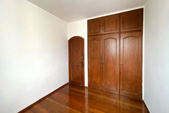 Apartamento para alugar com 4 quartos, 127m² em Funcionários, Belo Horizonte