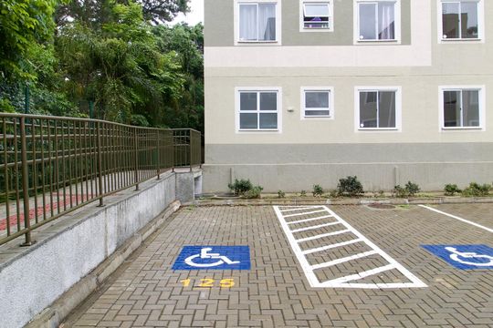 Garagem de apartamento para alugar com 1 quarto, 35m² em Santa Cândida, Curitiba