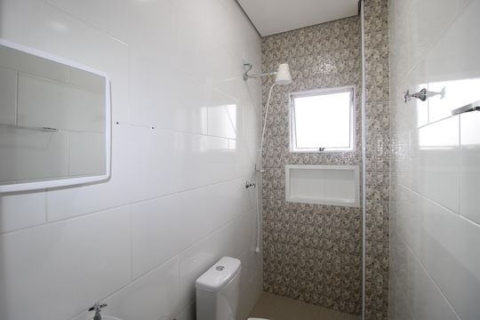 Bnaheiro de apartamento para alugar com 1 quarto, 35m² em Parque Paineiras, São Paulo