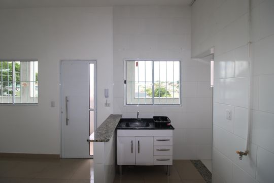 Sala/Cozinha de apartamento para alugar com 1 quarto, 35m² em Parque Paineiras, São Paulo