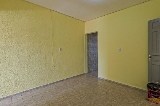 Casa para alugar com 1 quarto, 100m² em Jardim Adelfiore, São Paulo