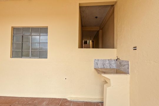 Casa para alugar com 1 quarto, 100m² em Jardim Adelfiore, São Paulo
