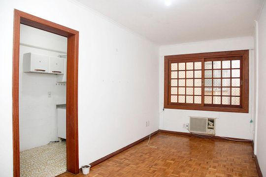 Sala de apartamento à venda com 2 quartos, 59m² em Centro Histórico, Porto Alegre
