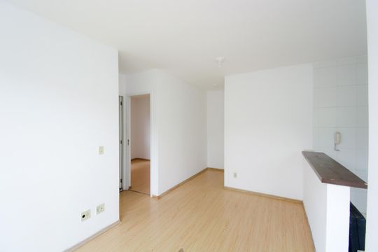 Sala de apartamento para alugar com 2 quartos, 42m² em Jardim Guilhermino, Guarulhos