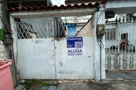 Fachada +placa de casa para alugar com 2 quartos, 100m² em Jardim Sulacap, Rio de Janeiro