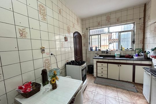 Cozinha de casa para alugar com 2 quartos, 100m² em Jardim Sulacap, Rio de Janeiro