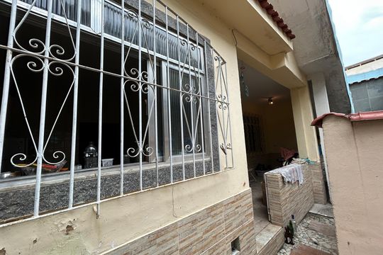 Área externa de casa para alugar com 2 quartos, 100m² em Jardim Sulacap, Rio de Janeiro