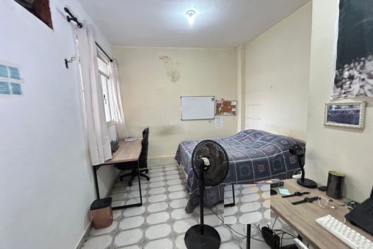 Quarto 1 de casa para alugar com 2 quartos, 100m² em Jardim Sulacap, Rio de Janeiro