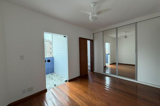 Apartamento para alugar com 4 quartos, 130m² em União, Belo Horizonte