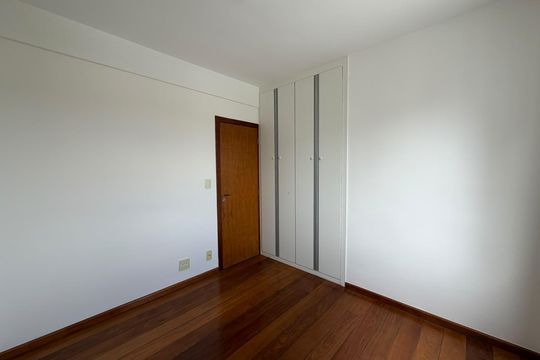 Apartamento para alugar com 4 quartos, 130m² em União, Belo Horizonte