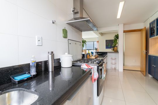 Apartamento à venda com 4 quartos, 223m² em Santa Lúcia, Belo Horizonte