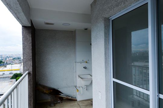 Varanda da Sala de apartamento para alugar com 2 quartos, 49m² em Vila das Bandeiras, Guarulhos