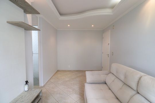 Sala de apartamento para alugar com 2 quartos, 49m² em Vila Arriete, São Paulo