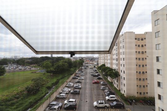Área de Serviço - vista de apartamento para alugar com 2 quartos, 49m² em Vila Arriete, São Paulo