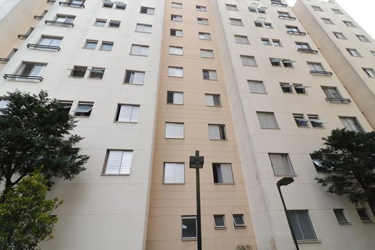 Fachada do bloco de apartamento para alugar com 2 quartos, 49m² em Vila Arriete, São Paulo