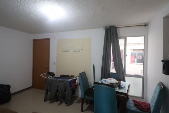 Sala de apartamento à venda com 2 quartos, 55m² em Igara, Canoas