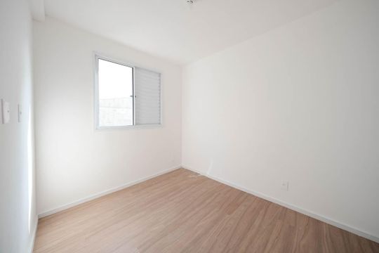 Quarto 1 de casa à venda com 1 quarto, 35m² em Vila Ré, São Paulo