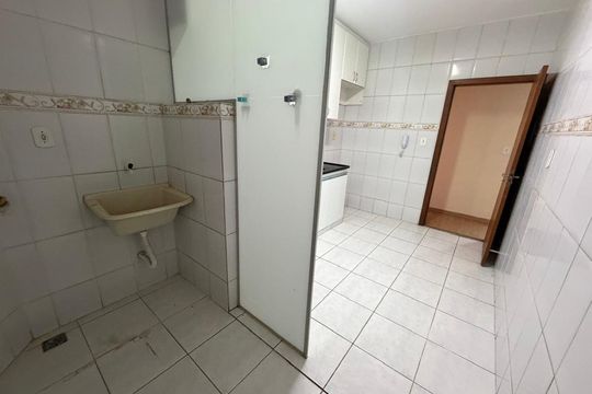 Área de serviço de apartamento para alugar com 3 quartos, 84m² em Eldorado, Contagem