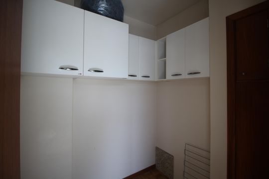 Quarto de Serviço de apartamento para alugar com 3 quartos, 127m² em Petrópolis, Porto Alegre