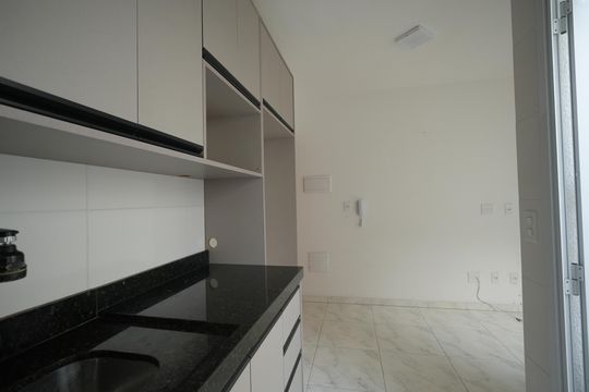 Cozinha de apartamento para alugar com 2 quartos, 55m² em Vila Guiomar, Santo André