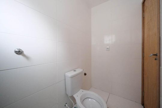 Banheiro de apartamento à venda com 1 quarto, 26m² em Vila Ré, São Paulo