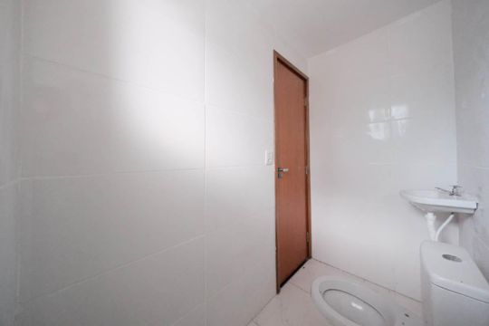 Banheiro de apartamento à venda com 1 quarto, 19m² em Vila Ré, São Paulo