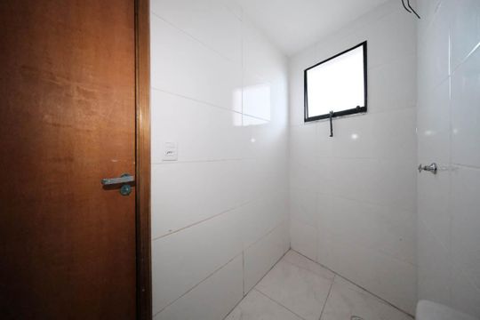 Banheiro de apartamento à venda com 1 quarto, 27m² em Vila Ré, São Paulo