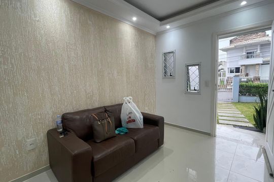 Sala de casa para alugar com 2 quartos, 182m² em Pedra Branca, Palhoça