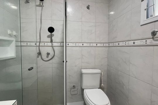 Banheiro da Suíte de casa para alugar com 2 quartos, 182m² em Pedra Branca, Palhoça