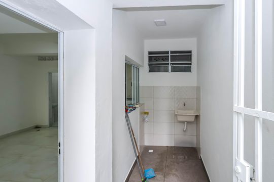 Área de Serviço de casa para alugar com 1 quarto, 50m² em Vila São José, São Paulo
