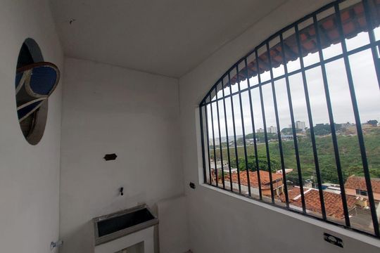 Área de Serviço de apartamento para alugar com 3 quartos, 120m² em Califórnia, Belo Horizonte