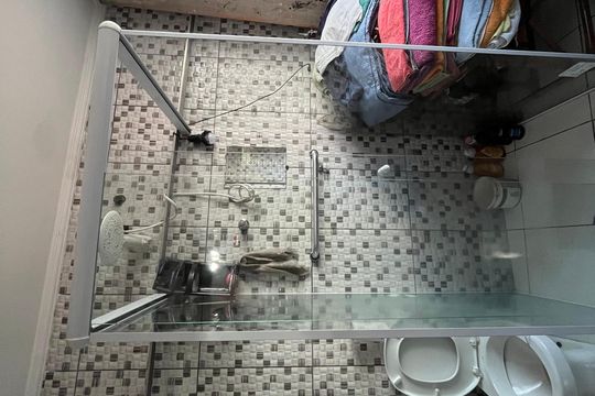 Banheiro da Suíte de casa à venda com 2 quartos, 178m² em Vila Zat, São Paulo