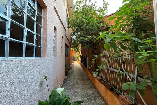 Quintal de casa à venda com 2 quartos, 178m² em Vila Zat, São Paulo