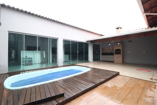 Casa para alugar com 3 quartos, 180m² em Nova Uberlândia, Uberlândia