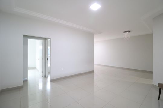 Sala de casa para alugar com 3 quartos, 180m² em Nova Uberlândia, Uberlândia